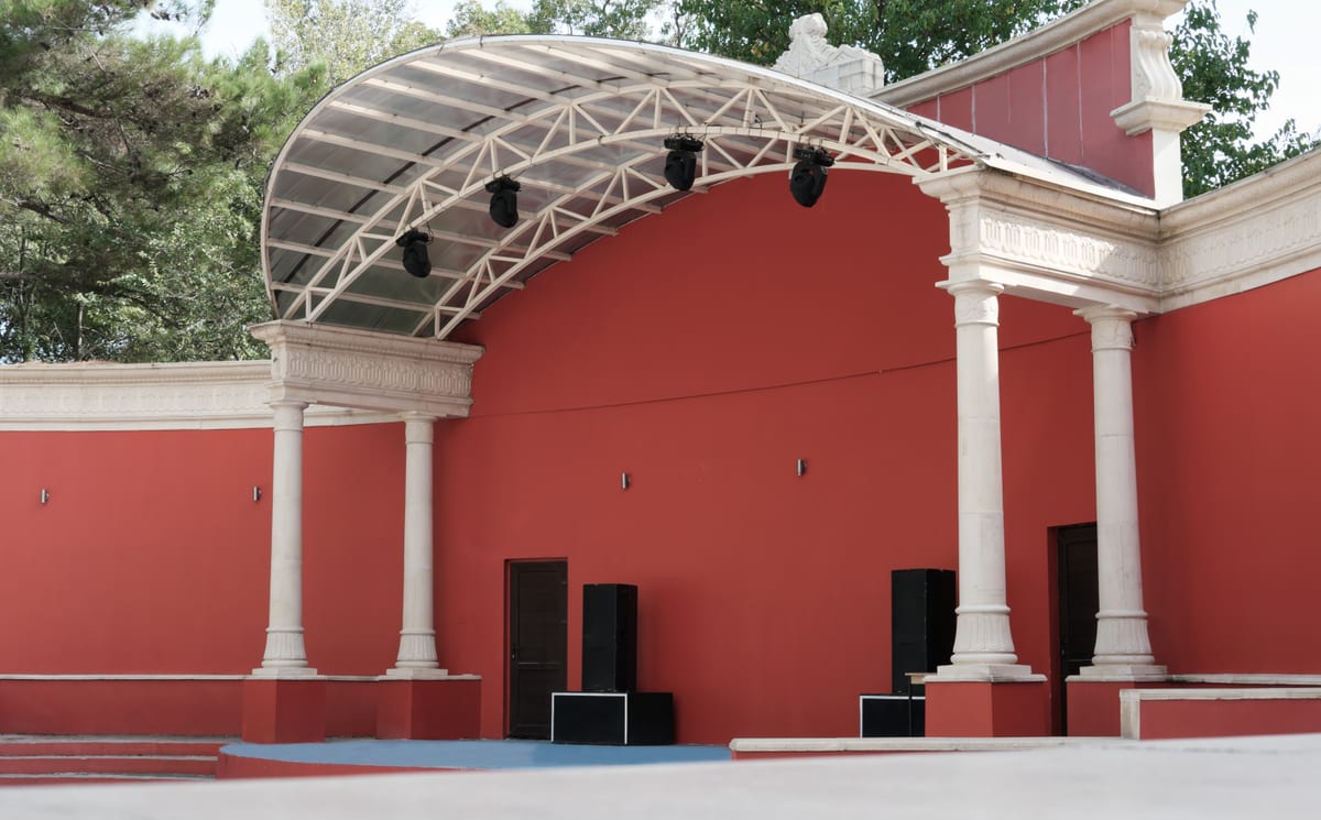Sound System hire — empty street stage for public perfomances events | Panda Party Hire Hire sound system — empty street stage for public perfomances events for parties and events in Johannesburg, Sandton and Randburg